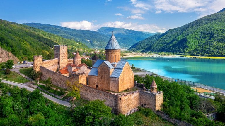 5 best locations to visit in Georgia.